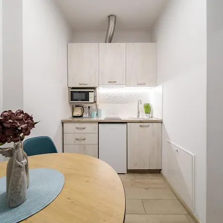 Demar Tiffani * Lviv