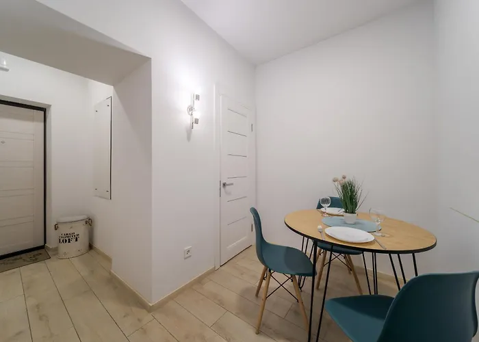 Demar Tiffani לבוב